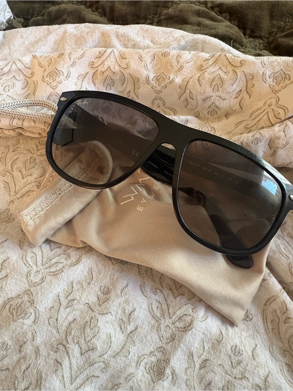Ray-Ban Black Frame Sunglasses Boyfriend style